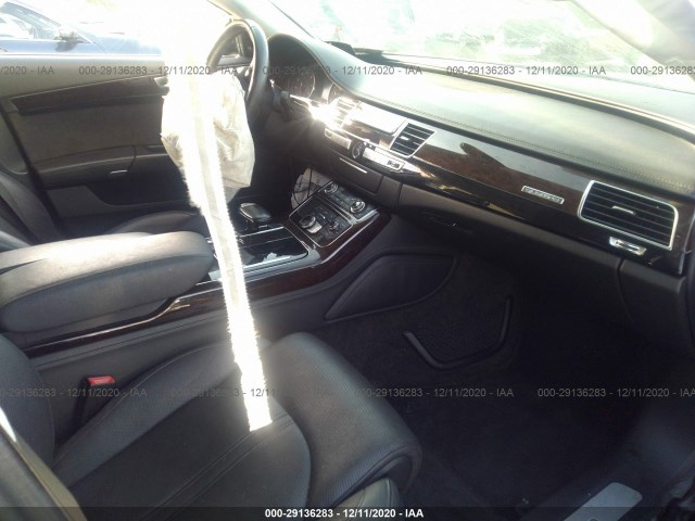 Photo 4 VIN: WAURVAFD0CN011030 - AUDI A8 L 