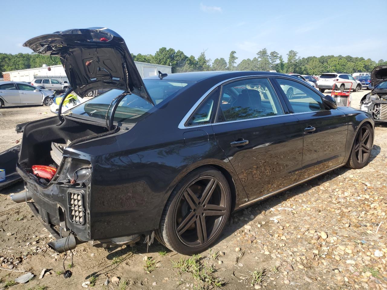 Photo 2 VIN: WAURVAFD3CN010843 - AUDI A8 