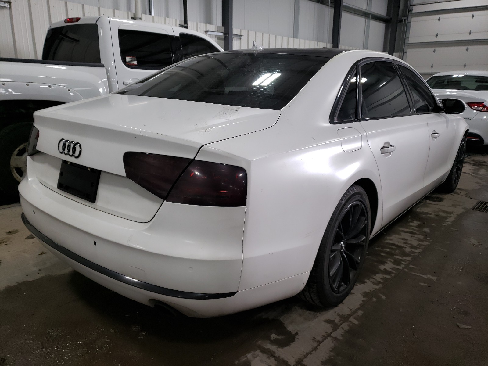 Photo 3 VIN: WAURVAFD6BN014724 - AUDI A8 L QUATT 