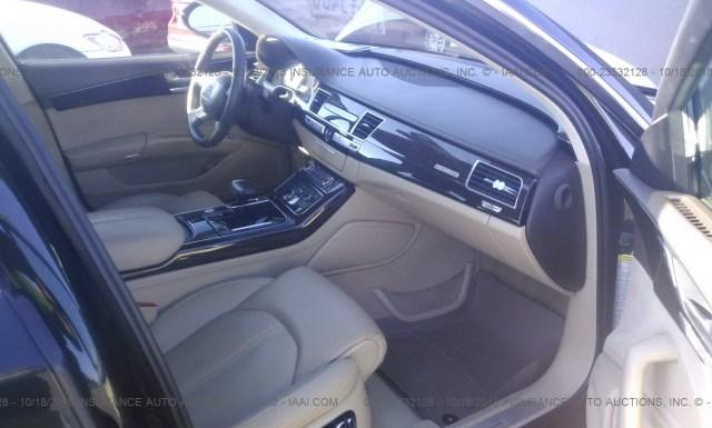 Photo 4 VIN: WAURVAFD7CN033803 - AUDI A8 