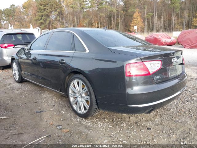 Photo 2 VIN: WAURVAFD9CN032393 - AUDI A8 L 