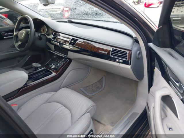 Photo 4 VIN: WAURVAFD9CN032393 - AUDI A8 L 