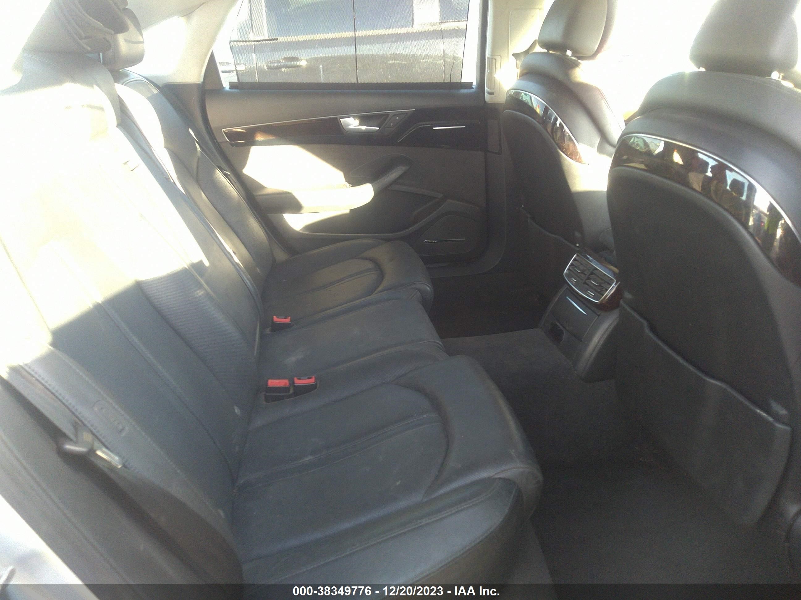 Photo 7 VIN: WAURVAFDXCN020687 - AUDI A8 