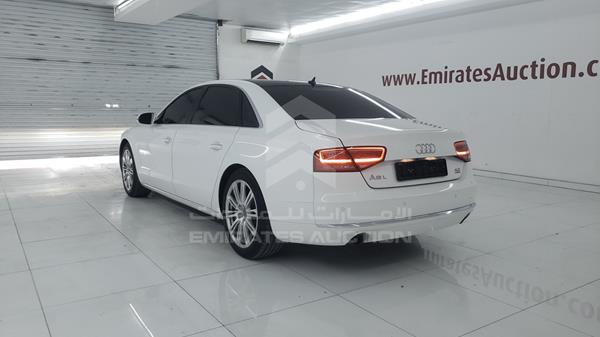 Photo 6 VIN: WAURVB4H0CN020919 - AUDI A8 