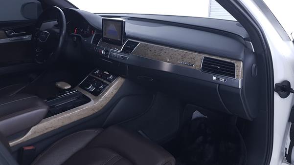 Photo 39 VIN: WAURVB4H6BN011575 - AUDI A8 