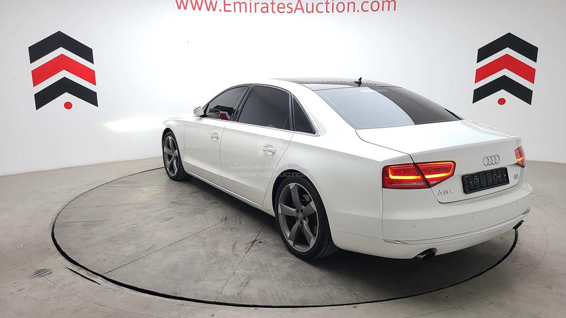 Photo 13 VIN: WAURVB4H6DN000417 - AUDI A8 