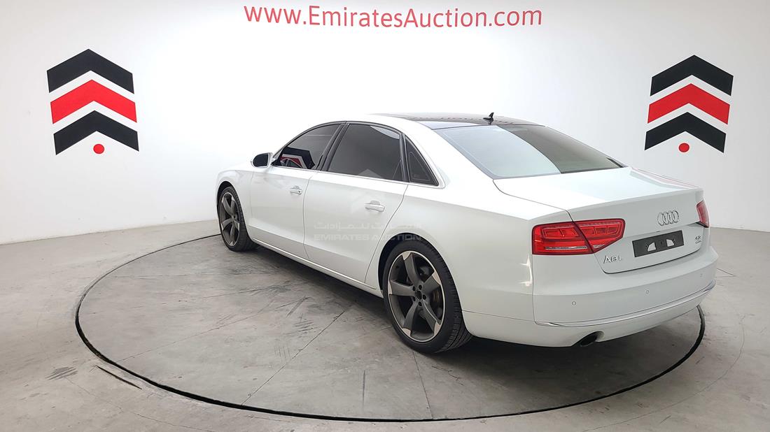 Photo 9 VIN: WAURVB4HXCN026825 - AUDI A8 