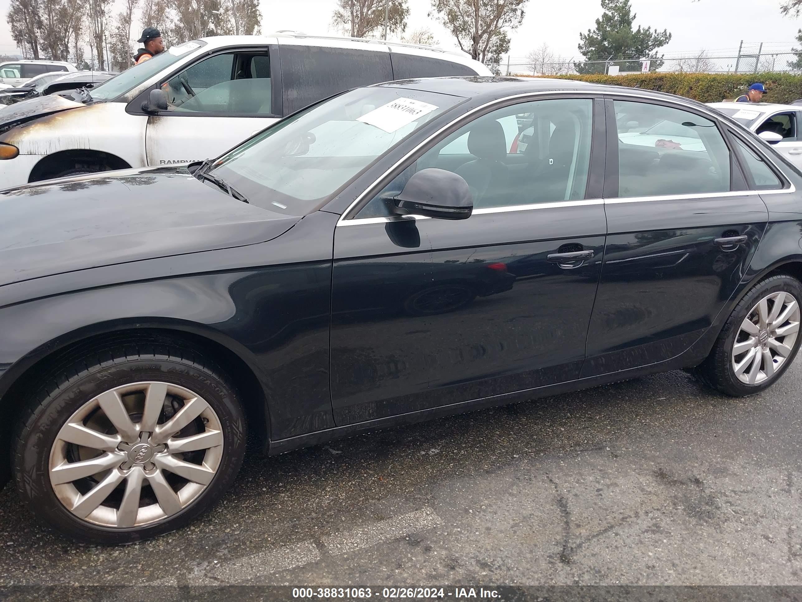 Photo 13 VIN: WAUSF78K19N017618 - AUDI A4 