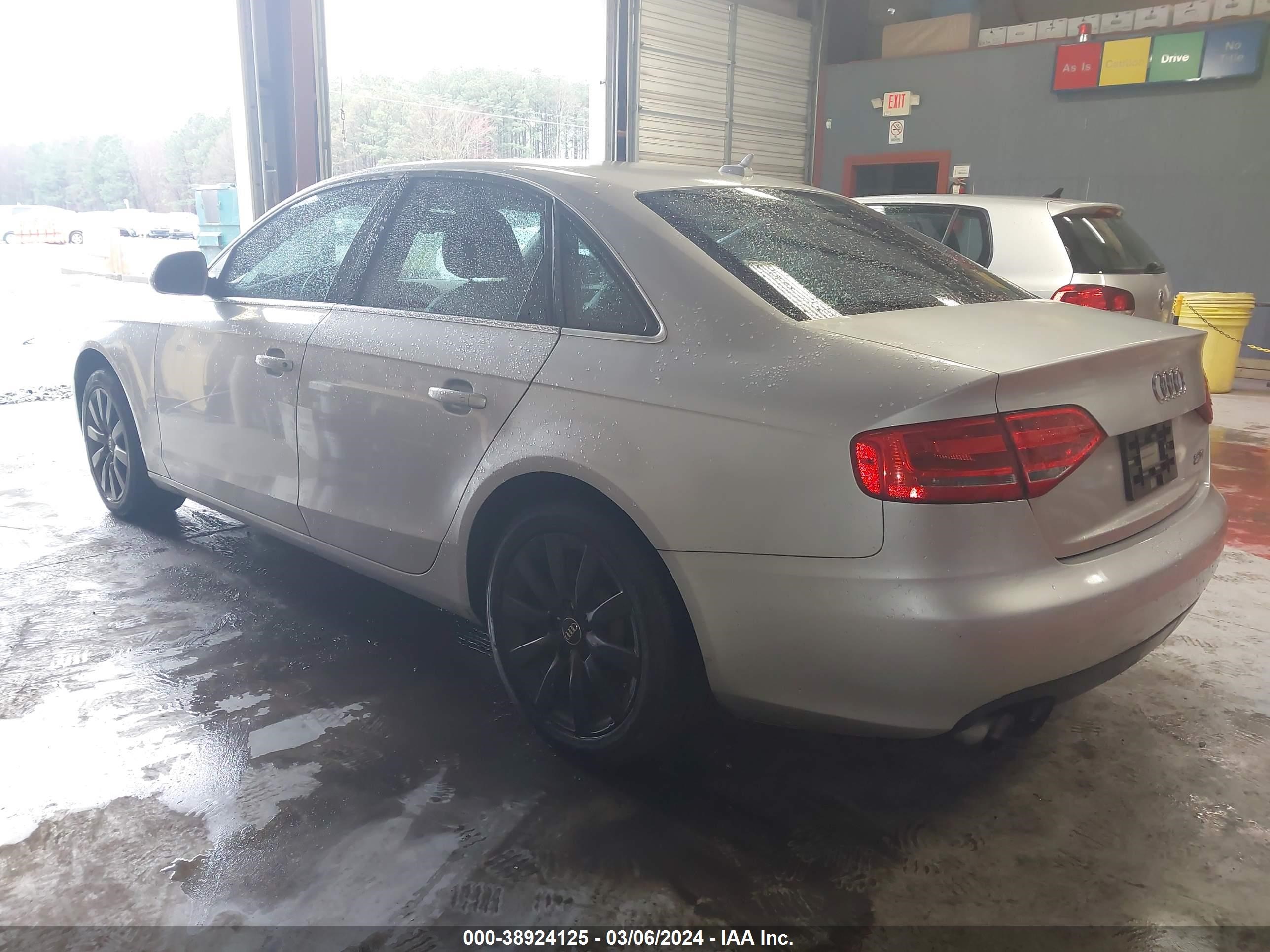 Photo 2 VIN: WAUSF78K29N012623 - AUDI A4 