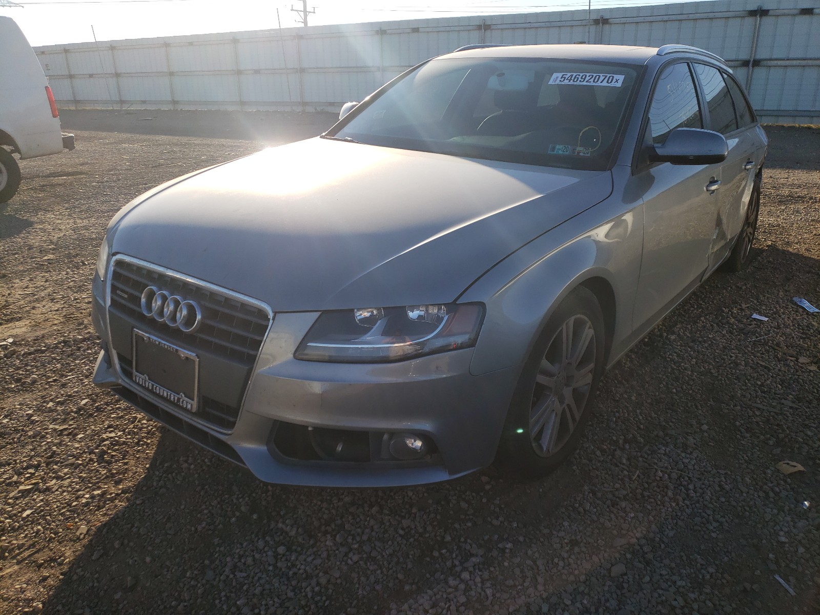 Photo 1 VIN: WAUSFAFL4AA019609 - AUDI A4 PREMIUM 