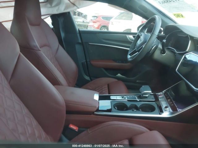 Photo 4 VIN: WAUSFBF25MN011738 - AUDI S7 