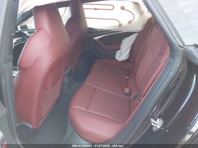 Photo 7 VIN: WAUSFBF25MN011738 - AUDI S7 