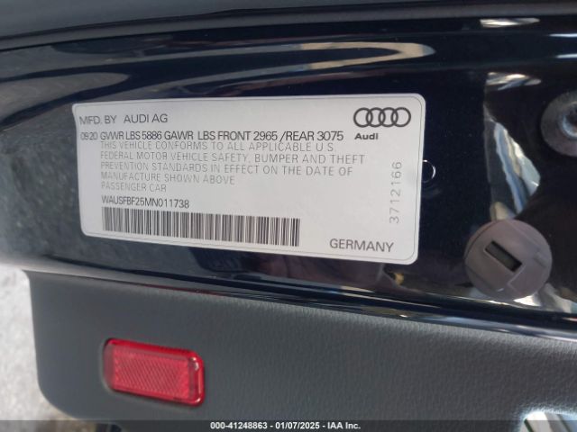 Photo 8 VIN: WAUSFBF25MN011738 - AUDI S7 