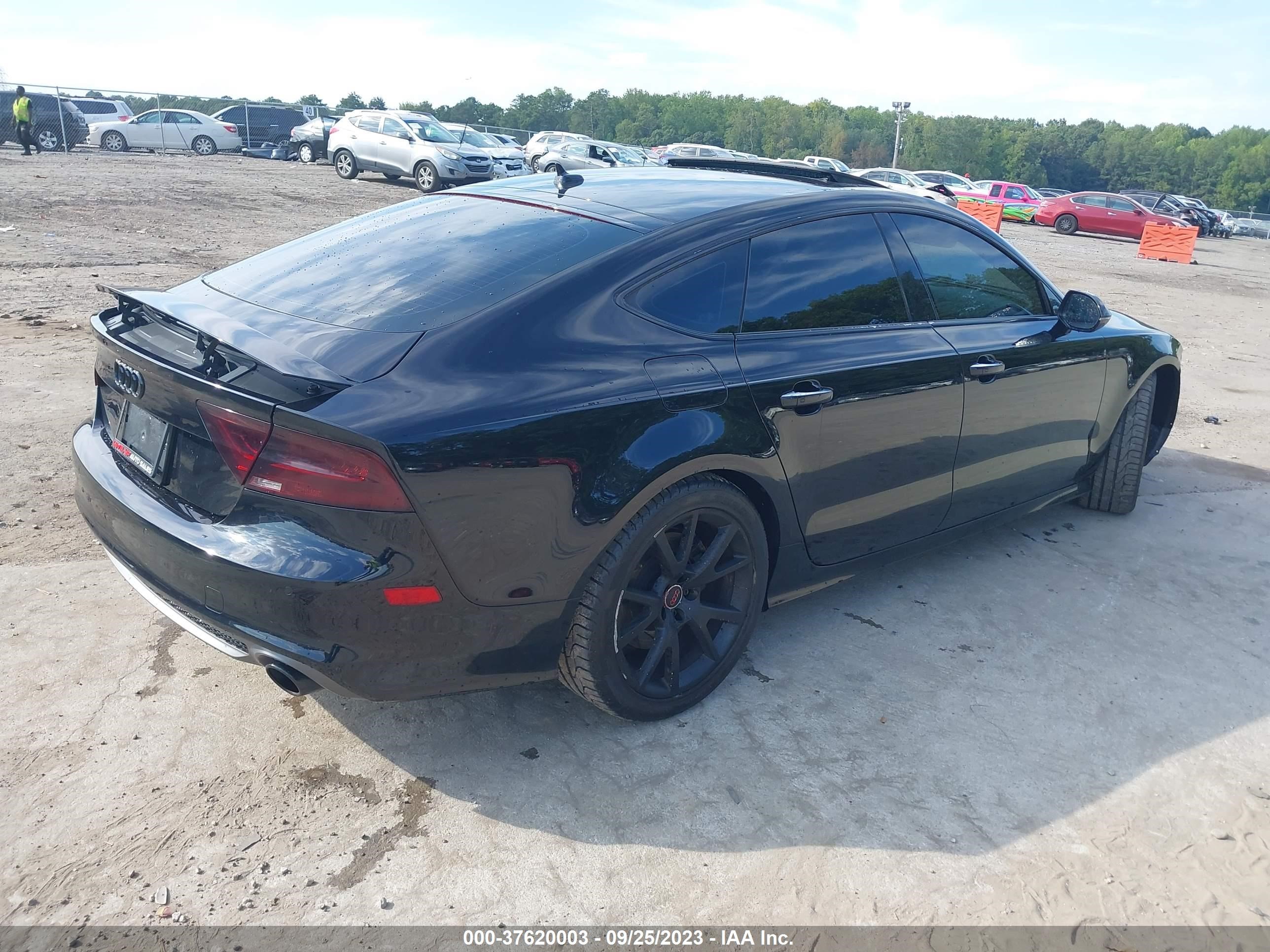 Photo 3 VIN: WAUSGAFC9CN002510 - AUDI A7 