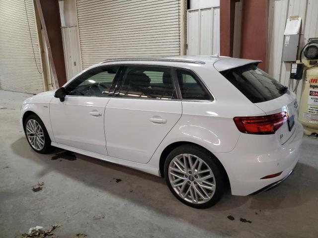 Photo 1 VIN: WAUSPBFF0JA109594 - AUDI A3 E-TRON 