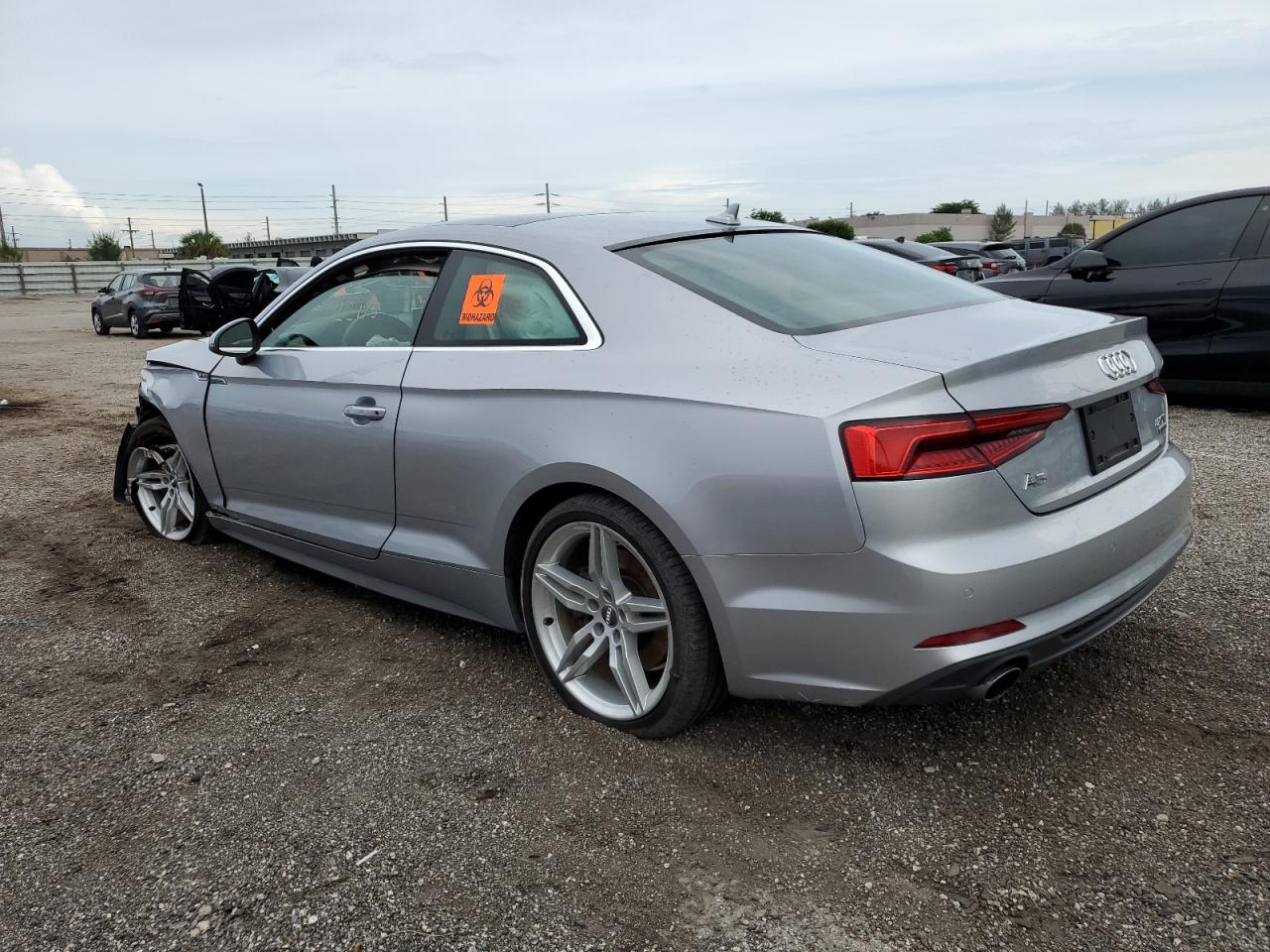 Photo 1 VIN: WAUTNAF50JA000614 - AUDI A5 