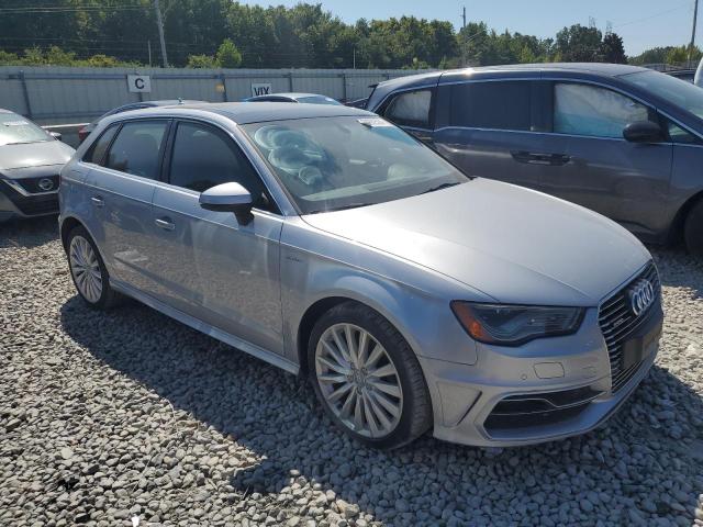 Photo 3 VIN: WAUTPBFF0GA050401 - AUDI A3 E-TRON 