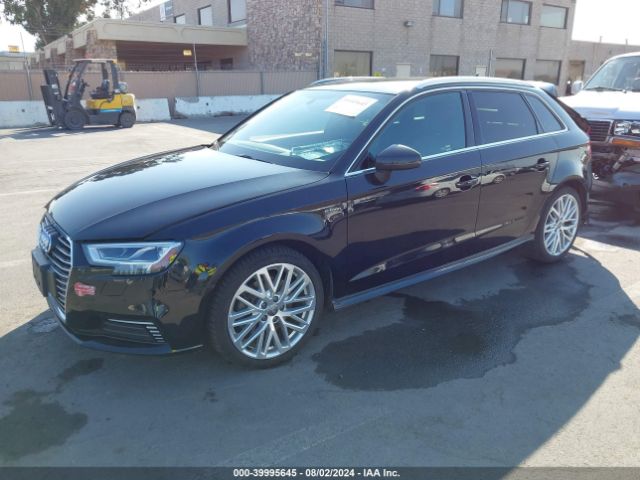 Photo 1 VIN: WAUTPBFF0JA060580 - AUDI A3 