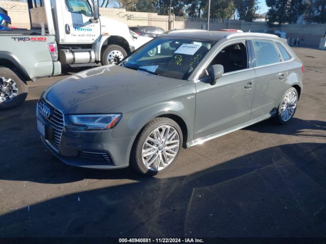 Photo 1 VIN: WAUTPBFF0JA154944 - AUDI A3 