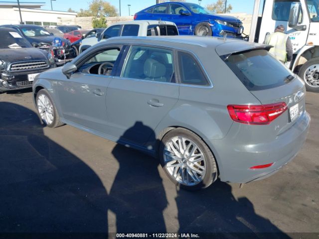 Photo 2 VIN: WAUTPBFF0JA154944 - AUDI A3 