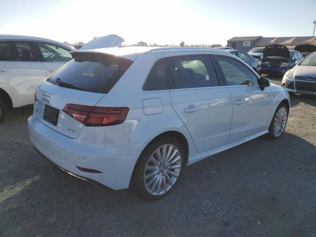 Photo 2 VIN: WAUTPBFF1HA147933 - AUDI A3 E-TRON 