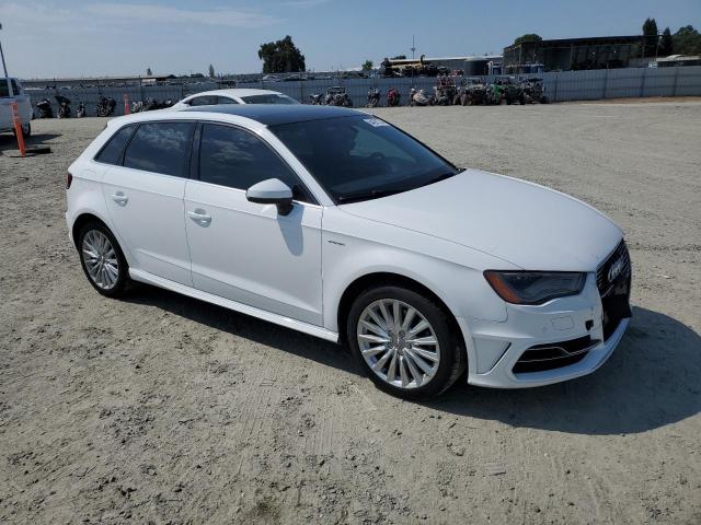 Photo 3 VIN: WAUTPBFF2GA164268 - AUDI A3 E-TRON 