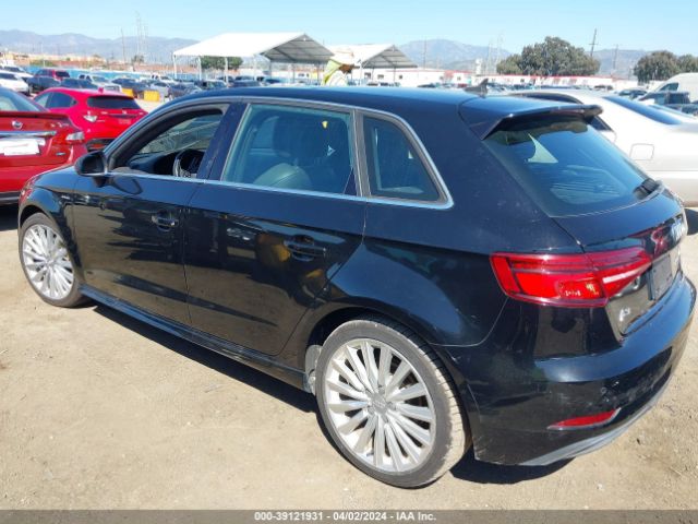 Photo 2 VIN: WAUTPBFF3HA045615 - AUDI A3 E-TRON 