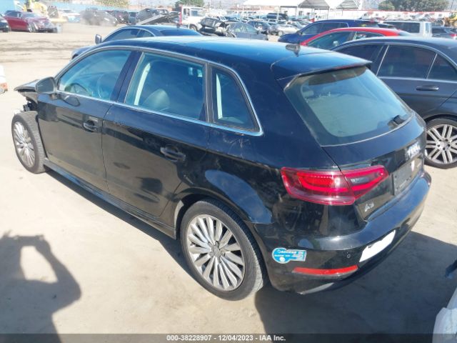 Photo 2 VIN: WAUTPBFF4GA100734 - AUDI A3 E-TRON 