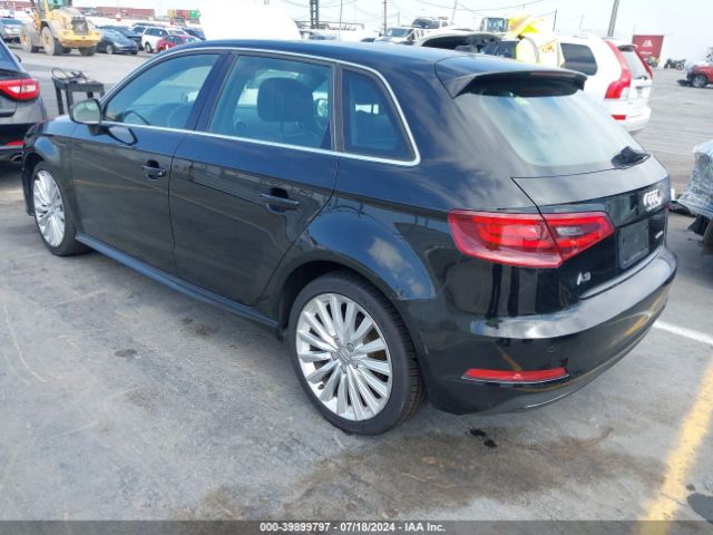 Photo 2 VIN: WAUTPBFF4GA112558 - AUDI A3 