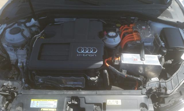 Photo 6 VIN: WAUTPBFF5JA060056 - AUDI A3 