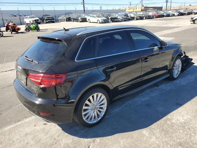 Photo 2 VIN: WAUTPBFF8HA043990 - AUDI A3 E-TRON 