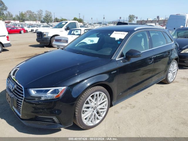 Photo 1 VIN: WAUTPBFF8JA056146 - AUDI A3 