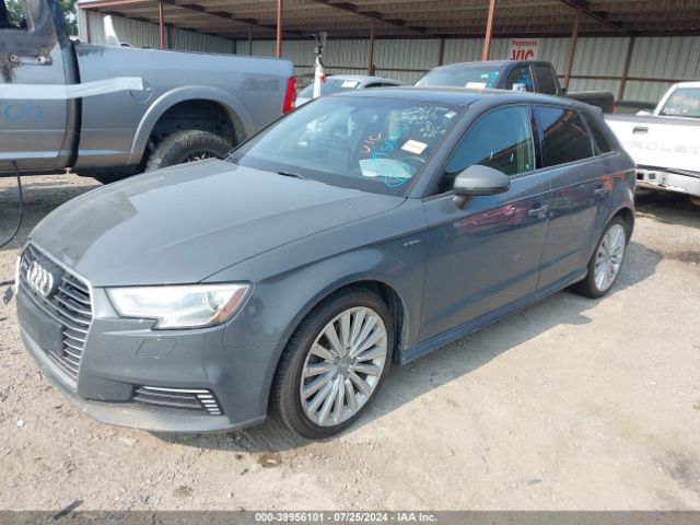 Photo 1 VIN: WAUUPBFF0HA082920 - AUDI A3 