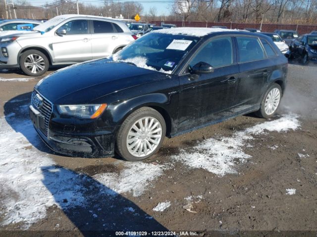 Photo 1 VIN: WAUUPBFF1GA129483 - AUDI A3 