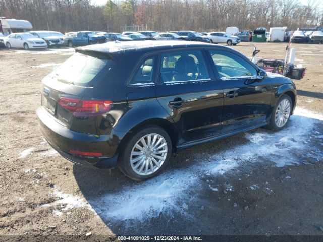 Photo 3 VIN: WAUUPBFF1GA129483 - AUDI A3 