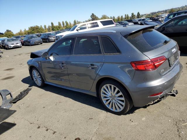 Photo 1 VIN: WAUUPBFF1HA041213 - AUDI A3 