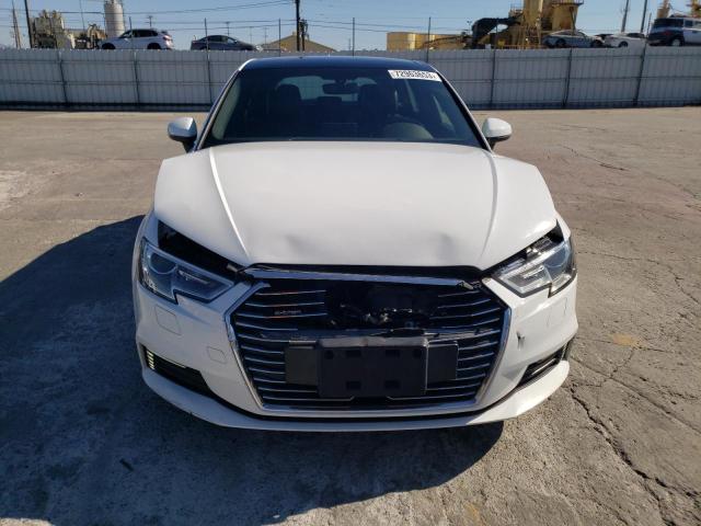 Photo 4 VIN: WAUUPBFF3HA069224 - AUDI A3 