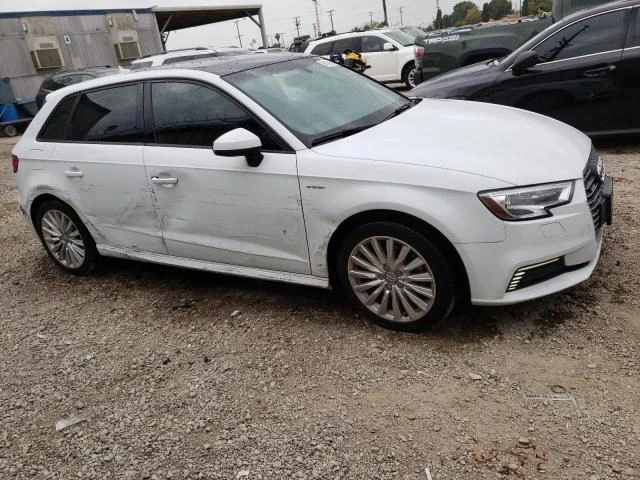 Photo 3 VIN: WAUUPBFF4HA054280 - AUDI A3 E-TRON 