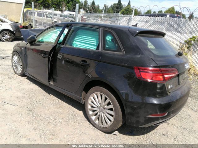 Photo 2 VIN: WAUUPBFF5HA127561 - AUDI A3 SPORTBACK E-TRON 