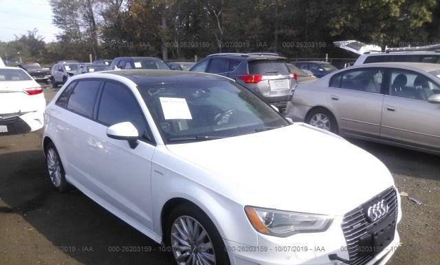 Photo 0 VIN: WAUUPBFF6GA114736 - AUDI A3 