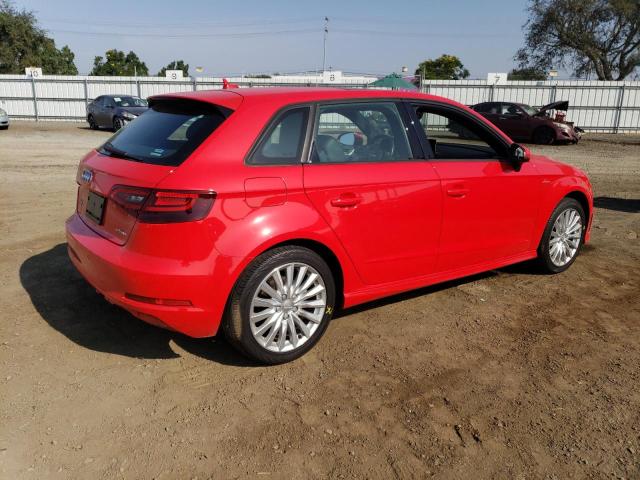 Photo 2 VIN: WAUUPBFF7GA163704 - AUDI A3 E-TRON 