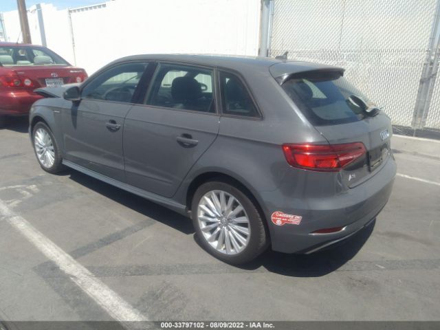 Photo 2 VIN: WAUUPBFF7JA091376 - AUDI A3 SPORTBACK E-TRON 