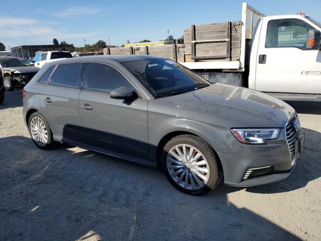 Photo 3 VIN: WAUUPBFF8JA078894 - AUDI A3 E-TRON 