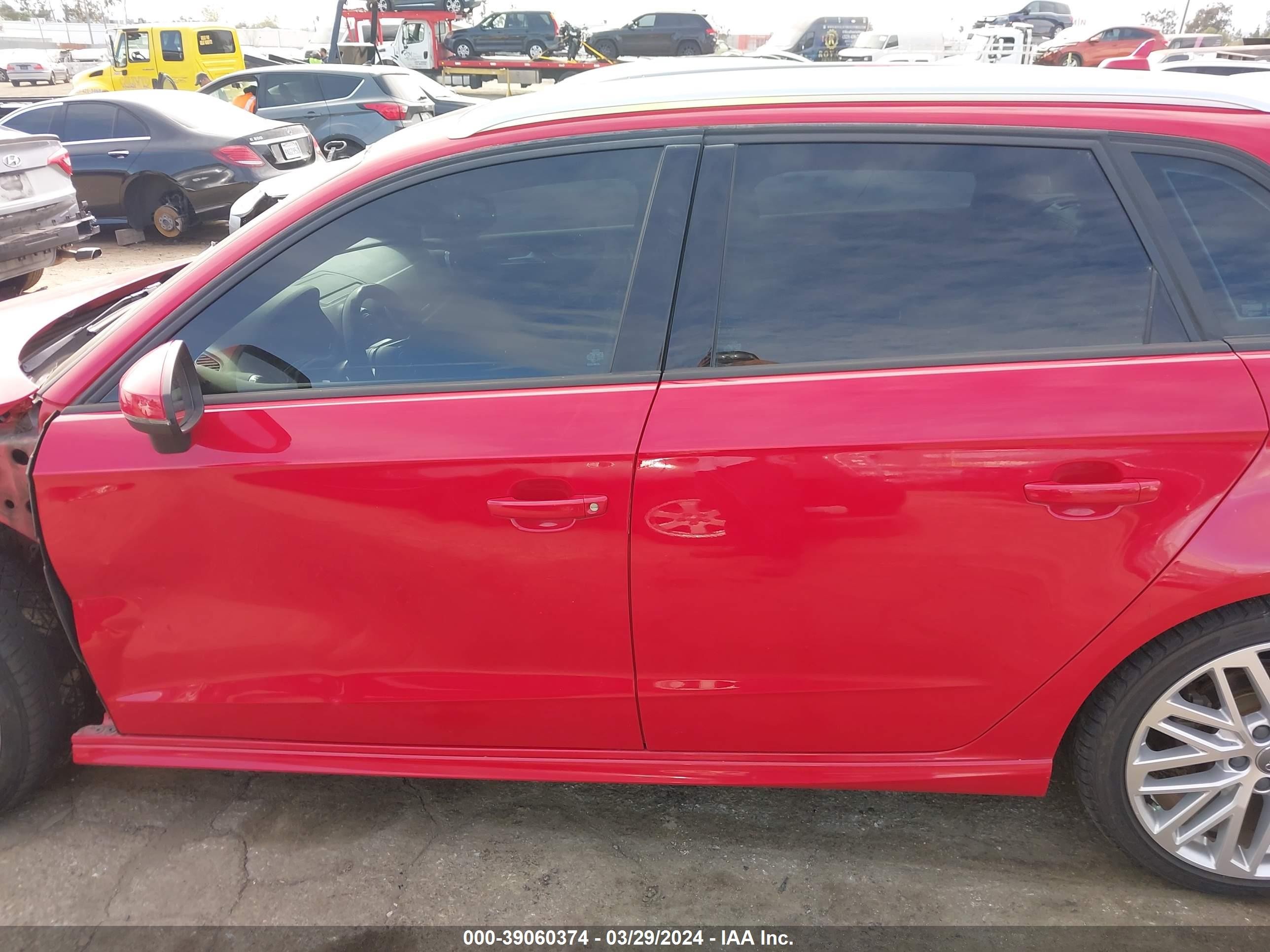 Photo 14 VIN: WAUUPBFFXJA071364 - AUDI A3 