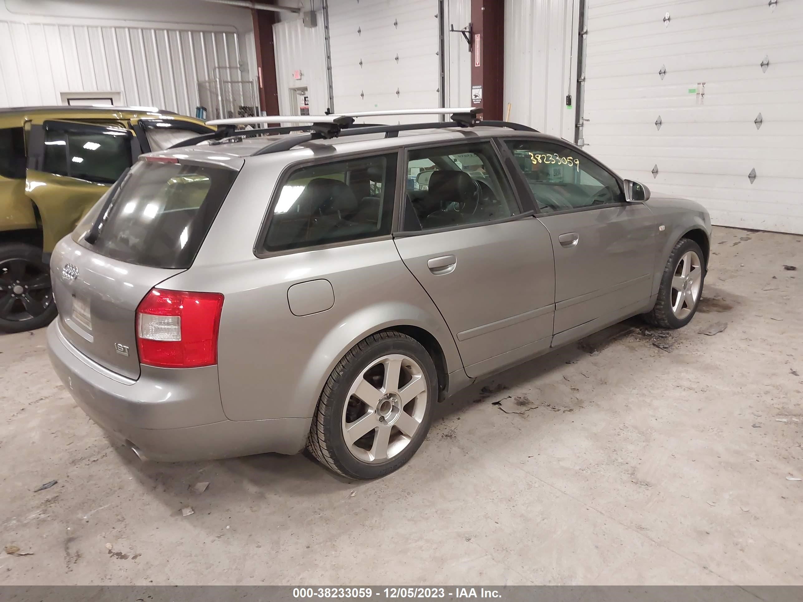 Photo 3 VIN: WAUVC68E35A055928 - AUDI A4 