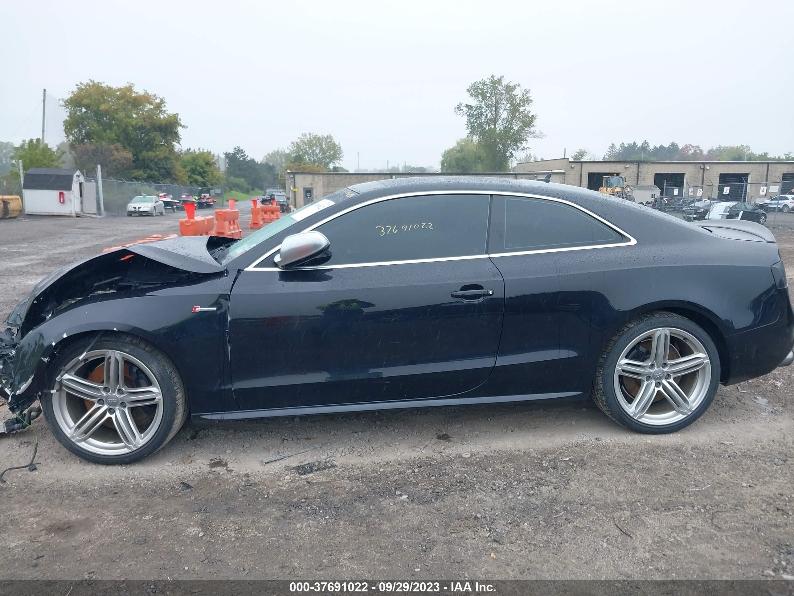 Photo 13 VIN: WAUVGAFR0DA040783 - AUDI S5 