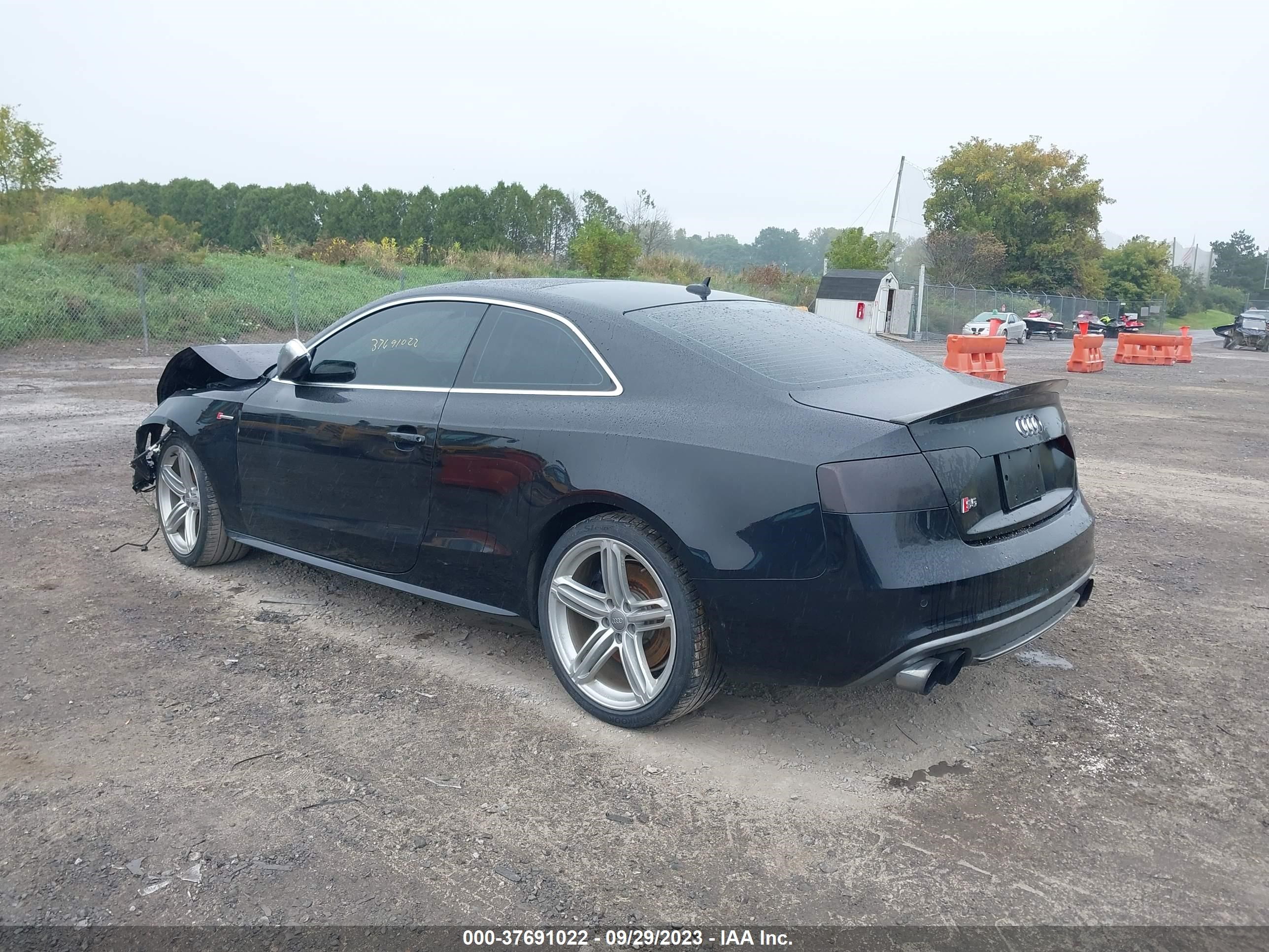 Photo 2 VIN: WAUVGAFR0DA040783 - AUDI S5 