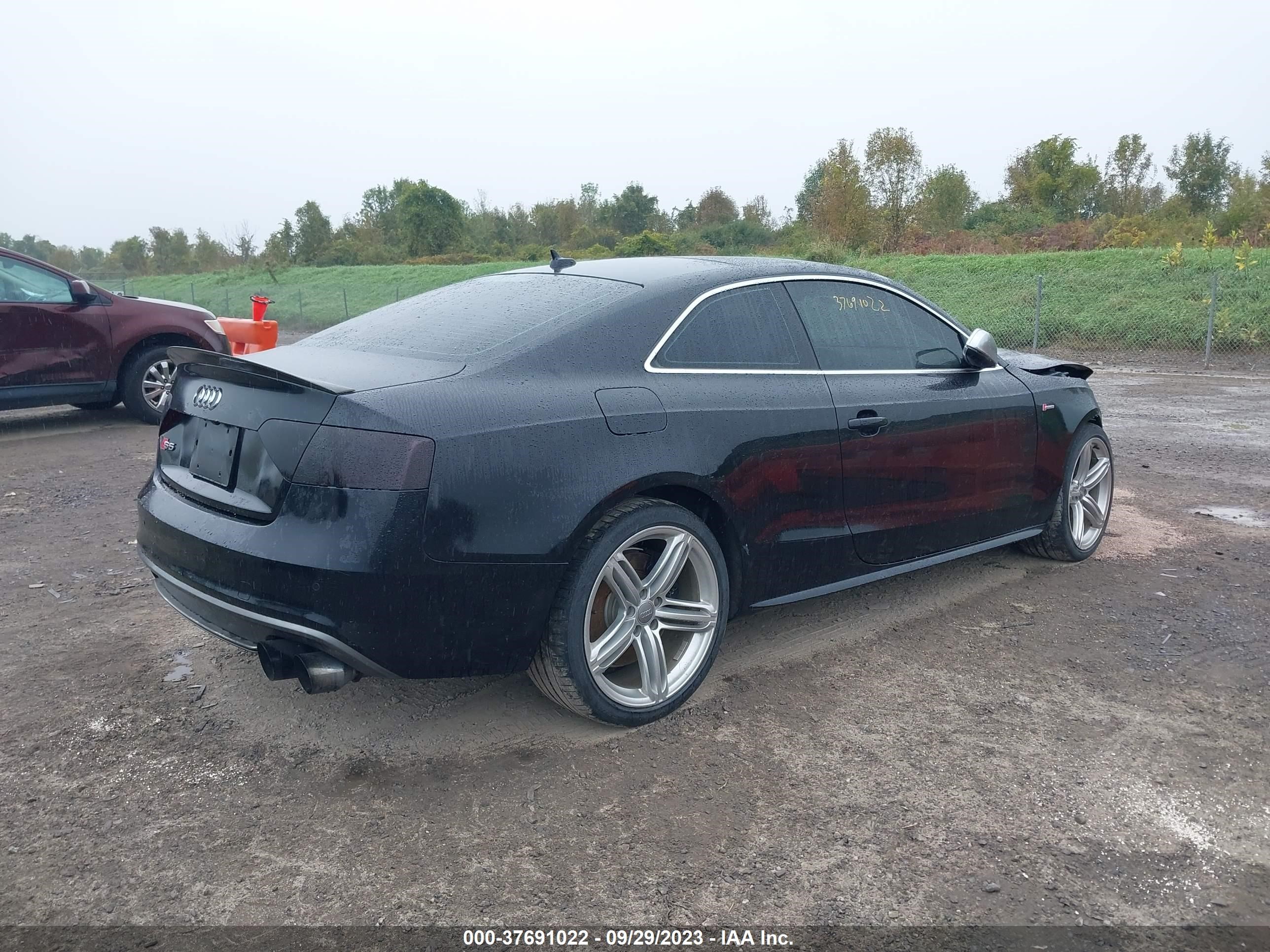 Photo 3 VIN: WAUVGAFR0DA040783 - AUDI S5 