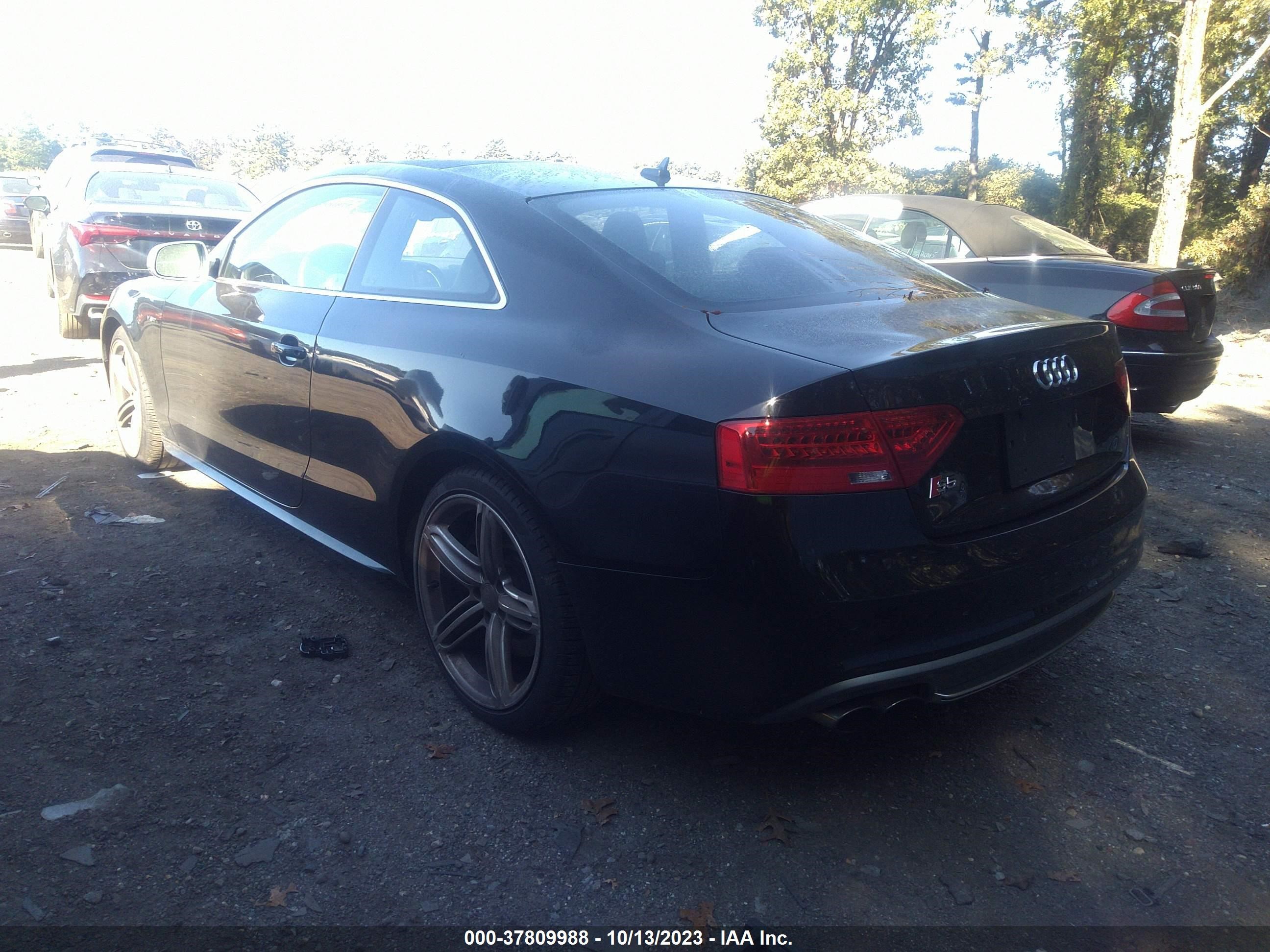 Photo 2 VIN: WAUVGAFRXDA002154 - AUDI S5 