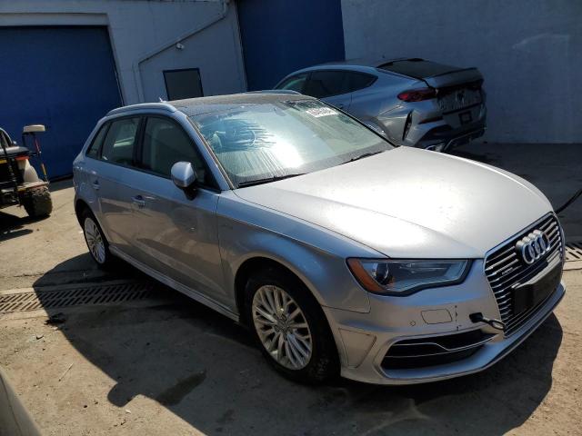 Photo 3 VIN: WAUVPBFF9GA130305 - AUDI A3 E-TRON 